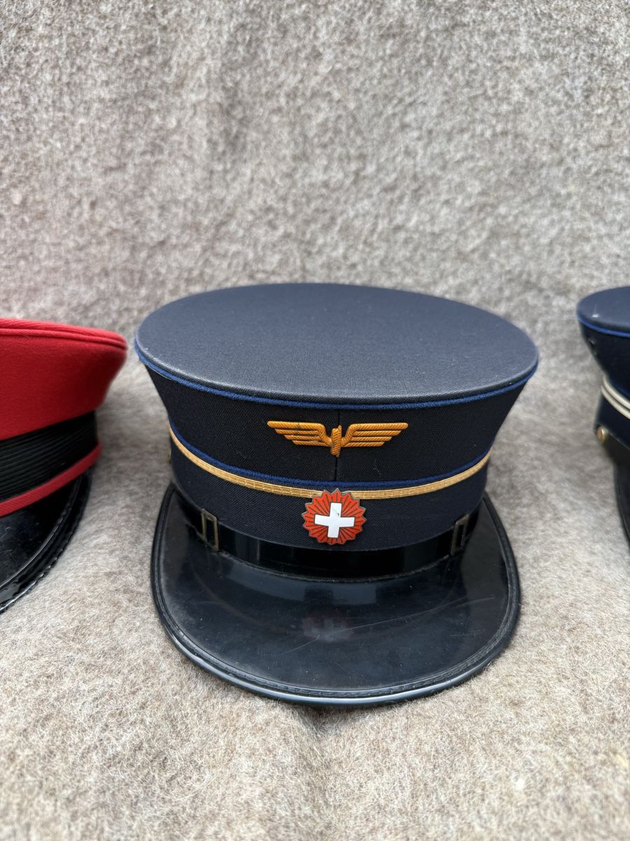 SBB/CFF/FFS Uniformes: Lot couvre-chef CFF – D'occasion à Fribourg par Ardoffel 2