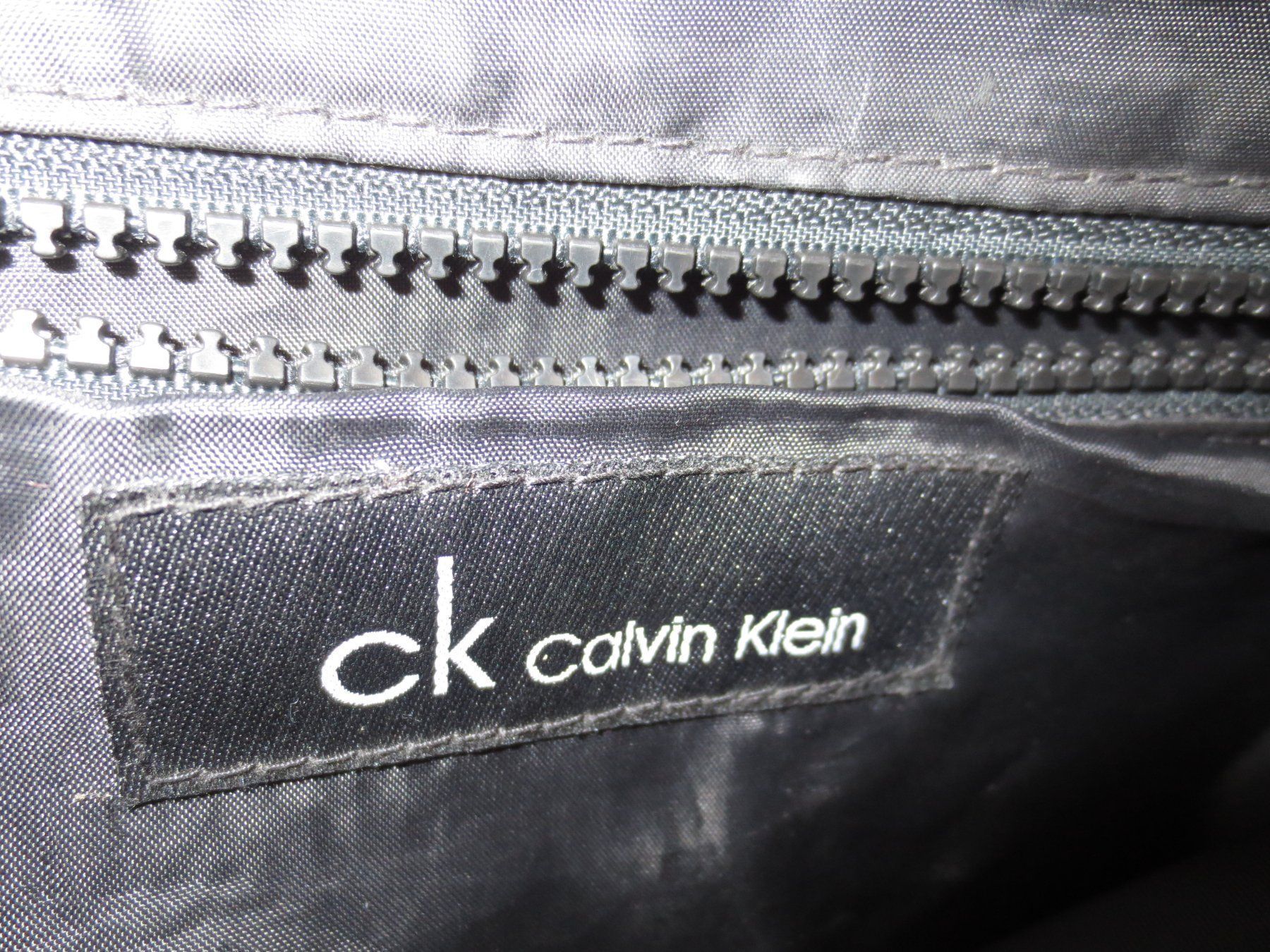 Calvin Klein Borse: Umhängetasche Calvin Klein schwarz, unis – Usato da Männedorf venduto da Livingston 3