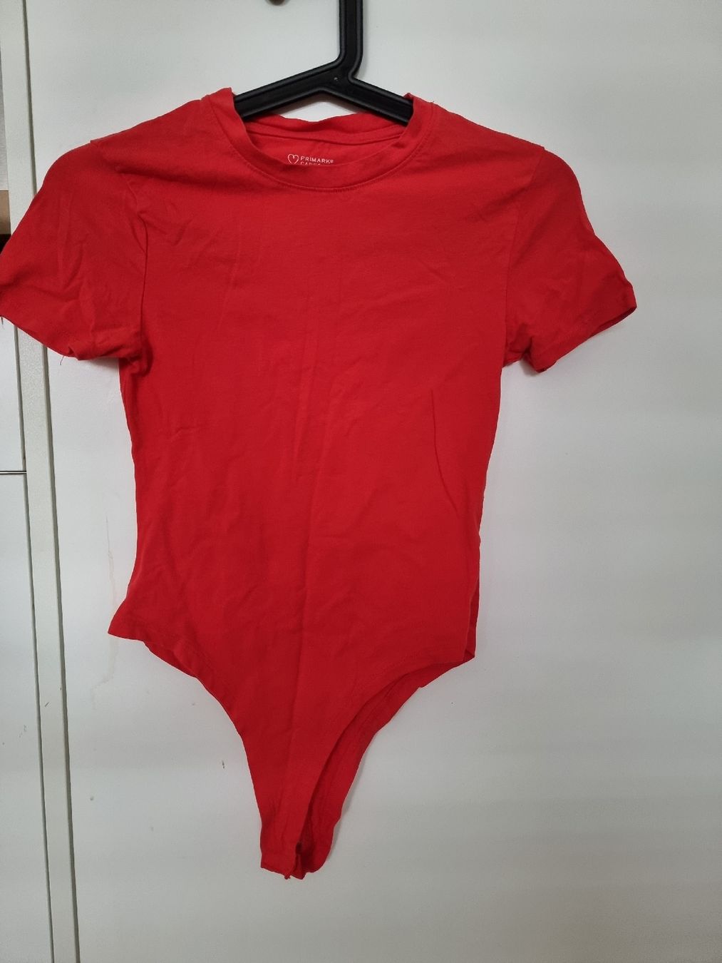 T-shirt: Red T-shirt top size S – Usato da Flawil venduto da tet_6rkp