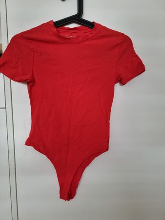 Red T-shirt top size S