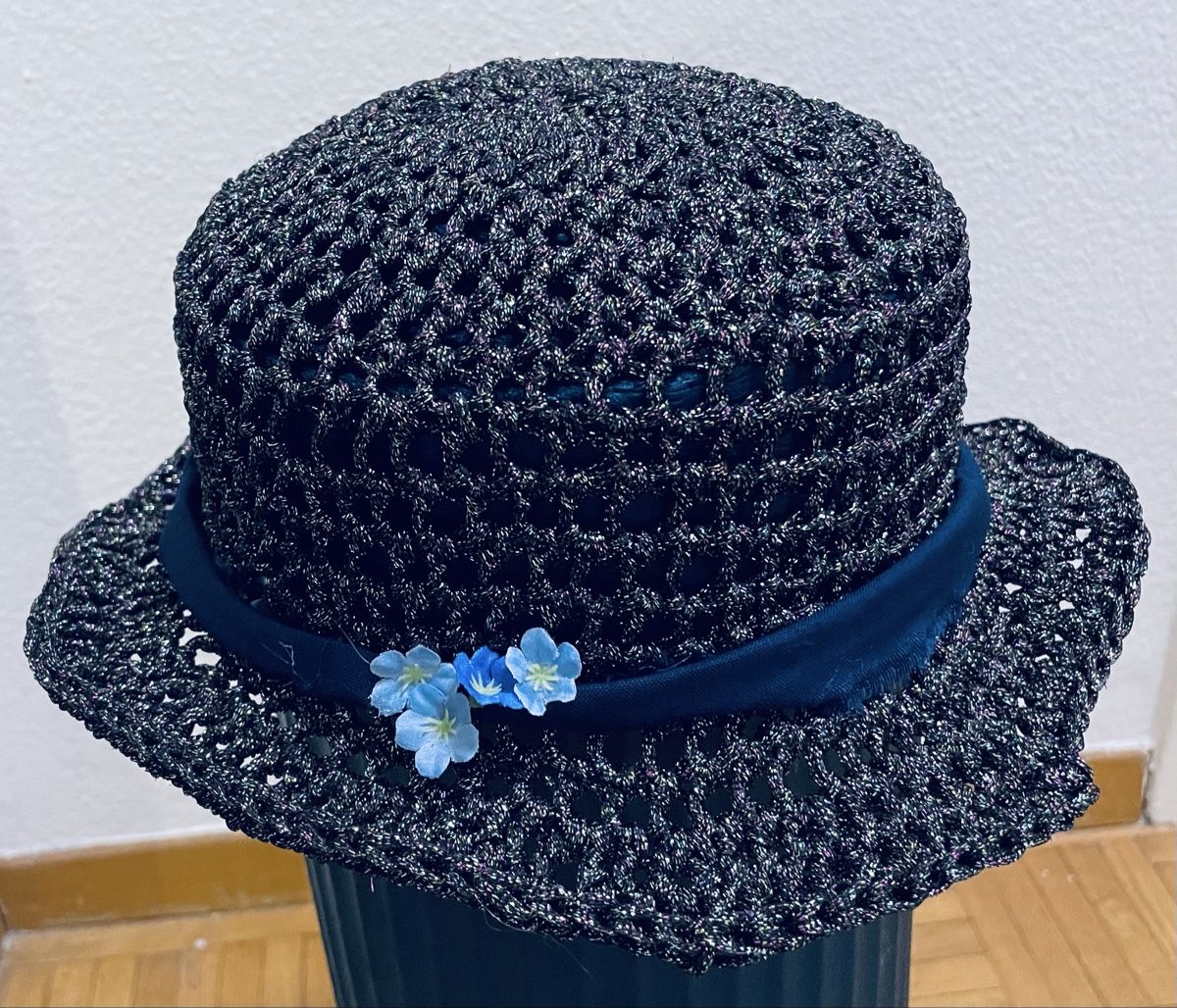 Copricapi, berretti & cappellini: Sommerhut, Damen, glitzernd, Top! – Nuovo e nell'imballaggio originale da Au ZH venduto da Jaggy4 2