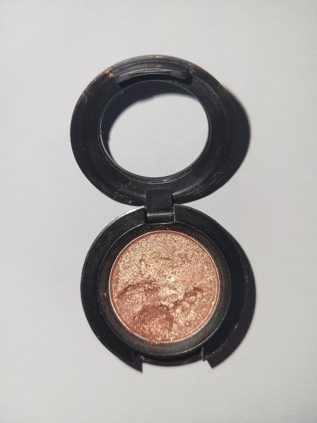 Mac Cosmetics Maquillage: 4 MAC Lidschatten mit hoher Deckkraft – D'occasion à Liebefeld par kayvi 1