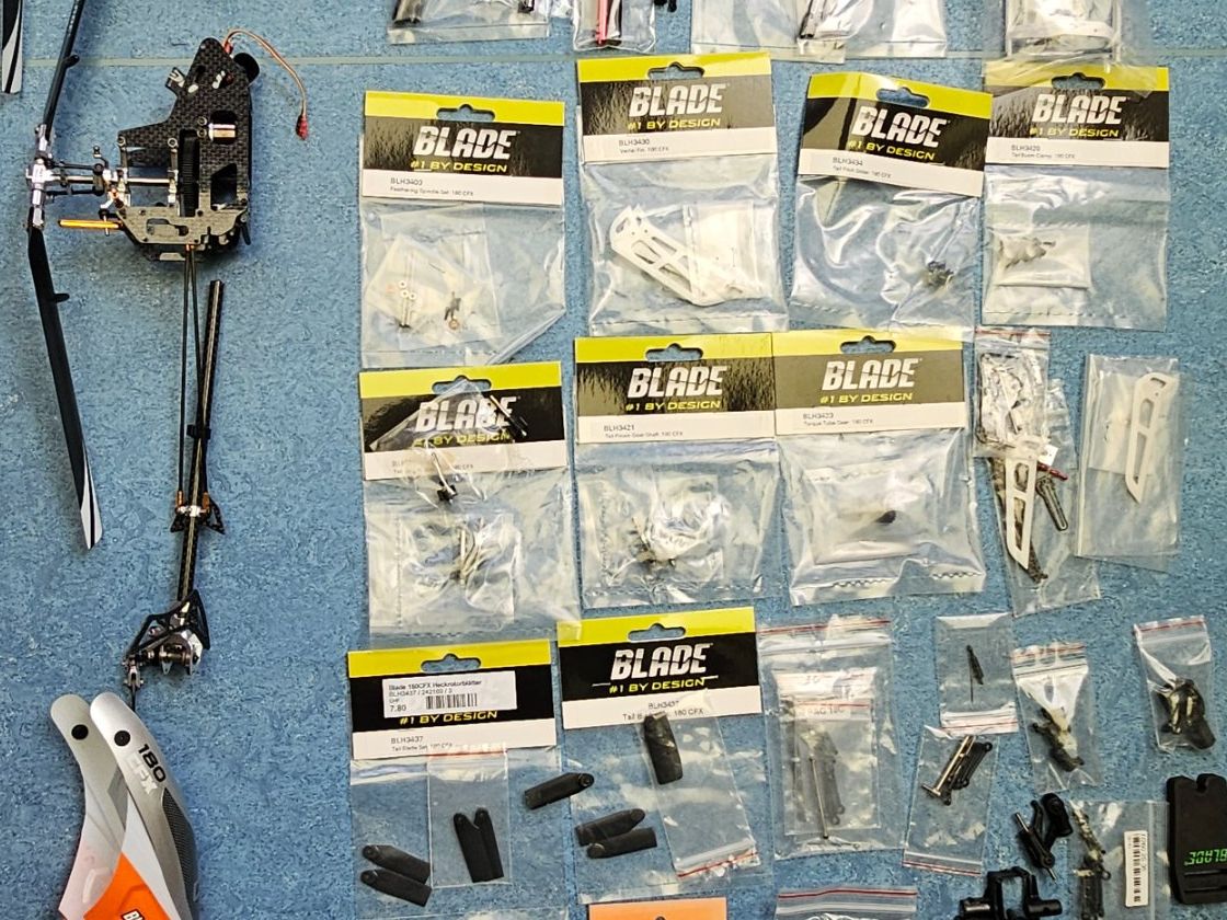 Blade RC Kits de montage: Ersatzteile Helikopter Blade 180 CFX – D'occasion à Herzogenbuchsee par Snoopy2262 2