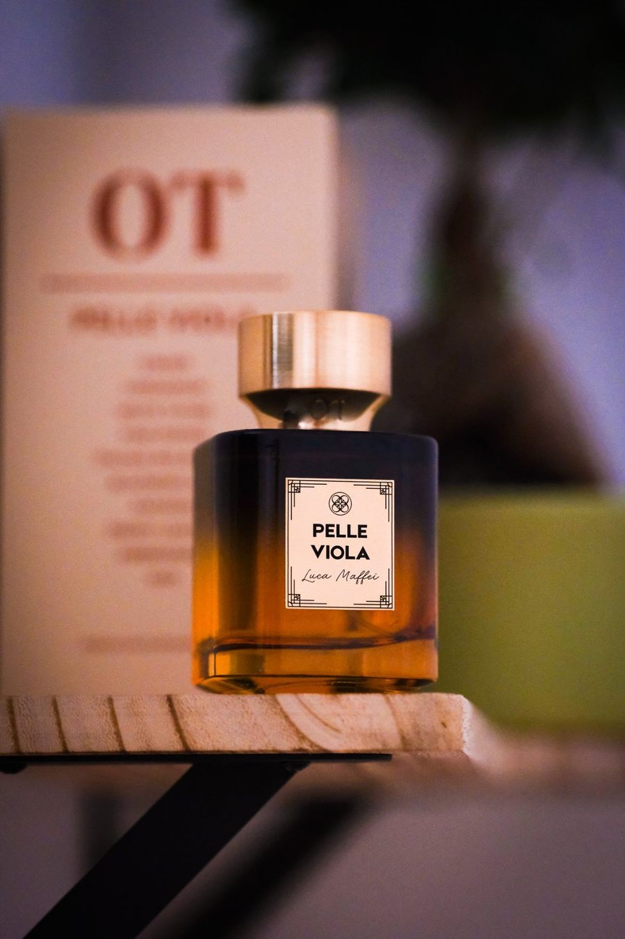 Parfum & Eau de Toilette: Pelle Viola, Olfactive Traveller (decants / Abfüllung) – Gebraucht aus Neuchâtel von switzer_scent 1