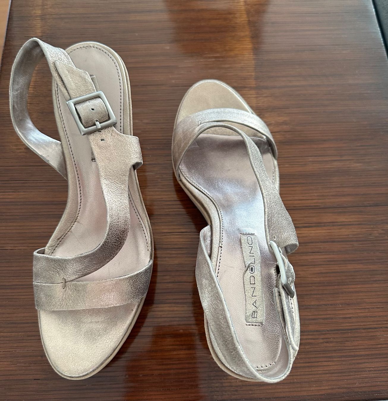 Scarpe da donna: Sandalen – Usato da Kuesnacht ZH venduto da Lacatitus