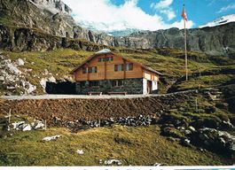Gelten-Hütte mit Wildhorn, SAC Sektion Oldenhorn, Gstaad