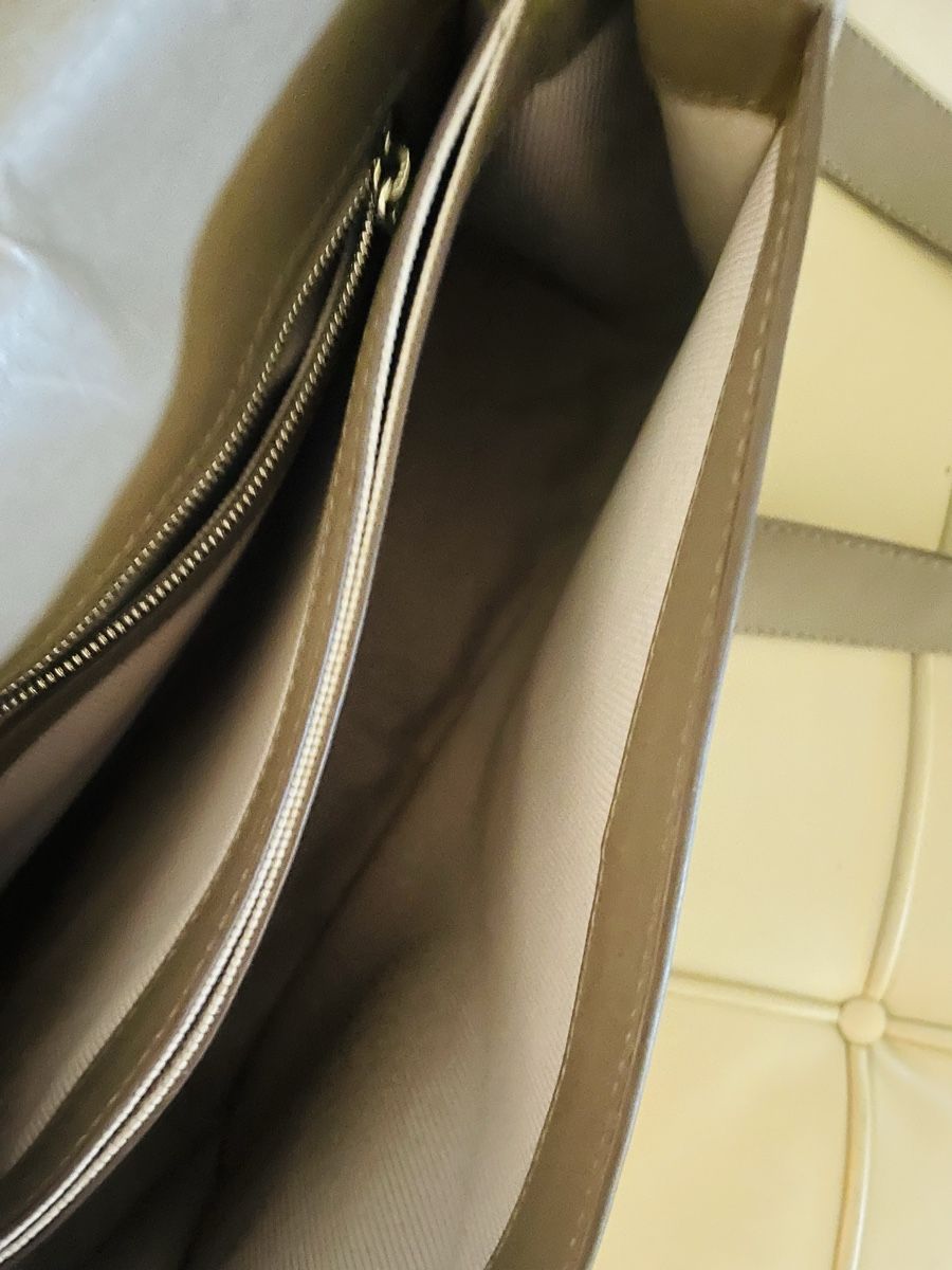 Windsor Borse da donna: Saddlebag Windsor Taupe, top Zustand – Nuovo (secondo la descrizione) da Tägerwilen venduto da CarolinaHerrera 3