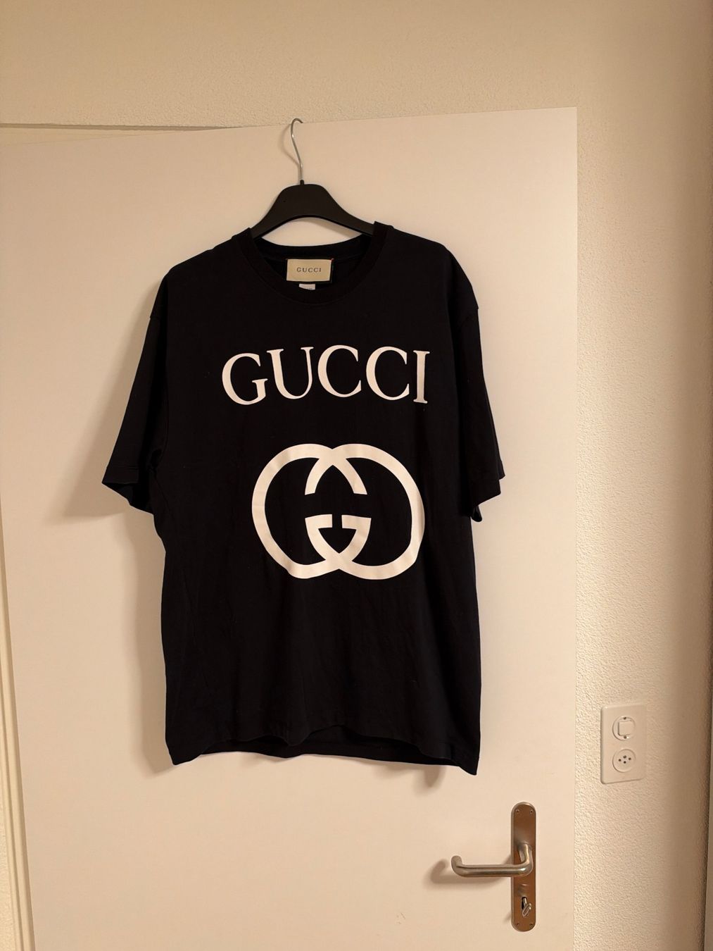 Gucci T-Shirt schwarz mit Logo Aufdruck gebraucht (Gebraucht) in ...