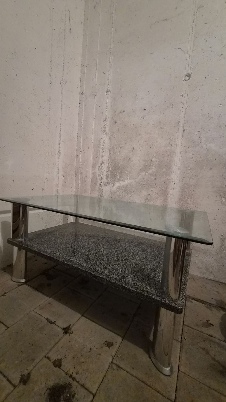 Tavoli: Glas Couchtisch mit Steinplatte – Nuovo (secondo la descrizione) da Benken ZH venduto da Jenny.Z 1