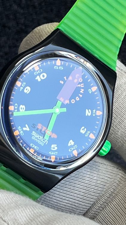Swatch Orologi: Swatch Uhr, gruen-schwarz - Top Sommer Accessoire – Usato da Grenchen venduto da chththl 4