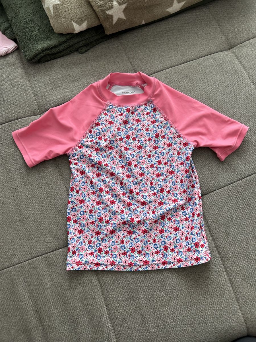 Costumi da bagno & Bikini: Badesachen Gr. 110/116 Mädchen – Usato da Vilters venduto da Nohausi77