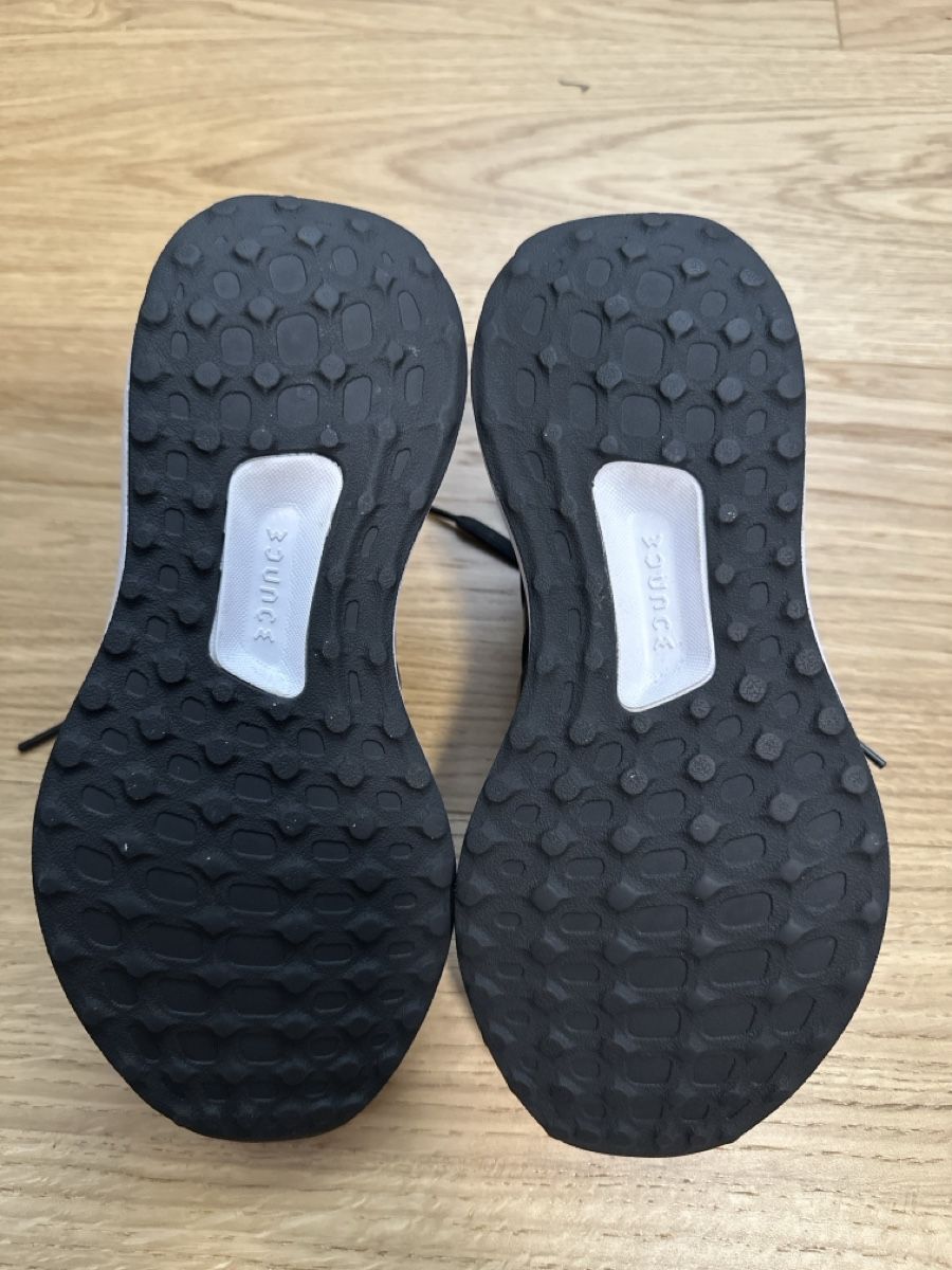 Adidas Scarpe da donna: Adidas Ubounce Dna Gr. 36 – Usato da Gossau SG venduto da Nisu98 2