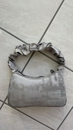 Silver Shoulder Bag - Kata Haratym sample