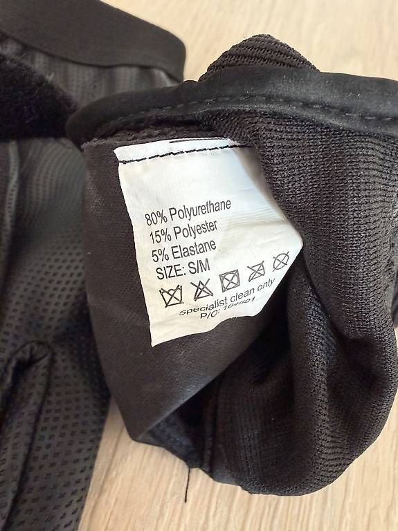 Guanti & manicotti: Unihockey Handschuhe blackout – Usato da Riedt b.Erlen venduto da yab_0911n 1