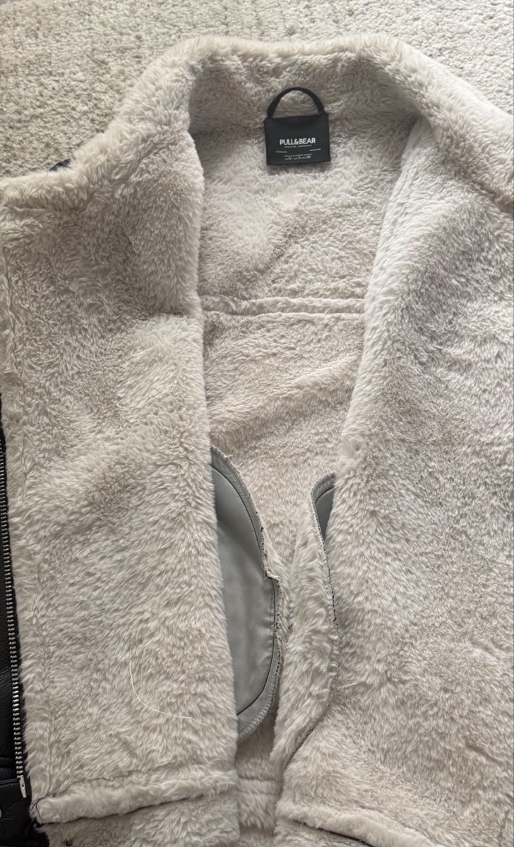 Pull&Bear Giacche: Pull&Bear Kunstlederjacke mit Plüsch Fake Fur Gr. S – Usato da Wittenbach venduto da Apicel 2