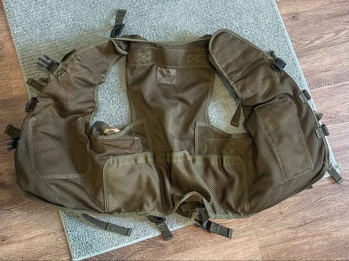 Schweizer Armee Uniformen: Schweizer Militär original Weste – Gebraucht aus Kloten von tim_ydc7 2