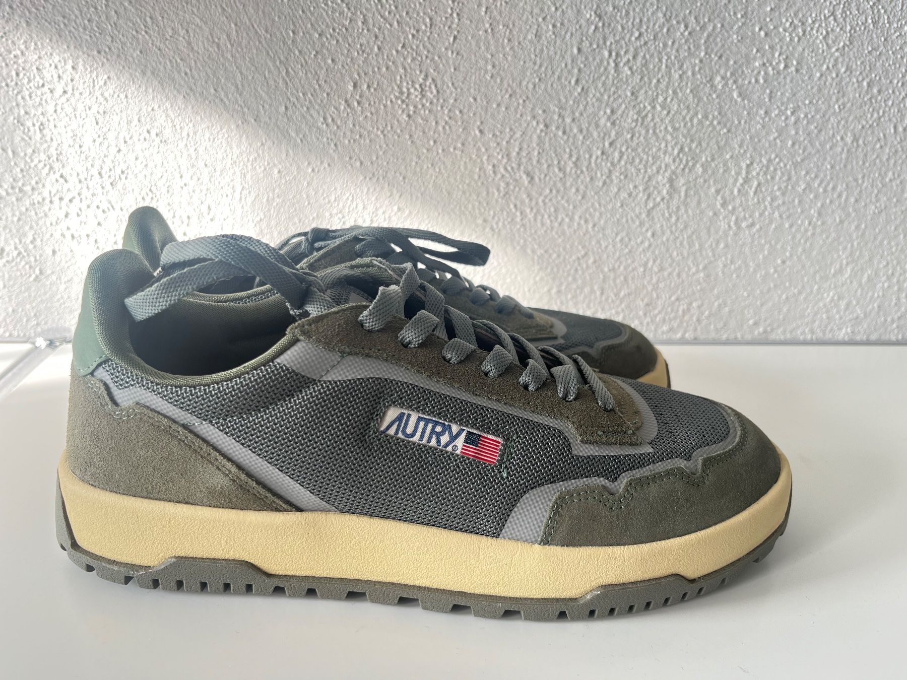 Autry Scarpe da uomo: AUTRY Wildpace Sneaker Grösse 43, ungetragen – Nuovo e nell'imballaggio originale da Neuhausen venduto da Ann.Drea
