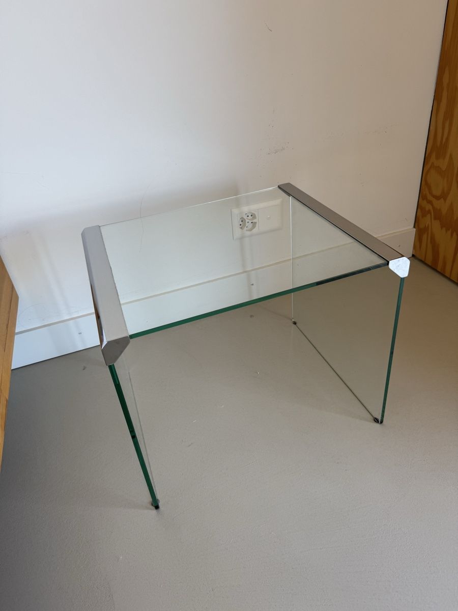 Tables de nuit: Glastisch, Nachttisch – D'occasion à Mollis par Piet2piet2000