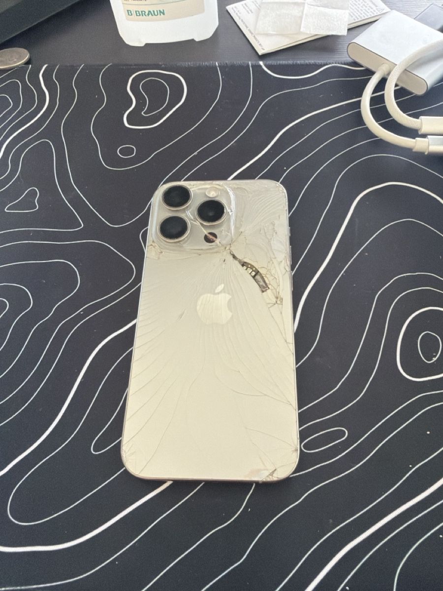 Apple Portables: Iphone 15 pro – Défectueux à Küssnacht am Rigi par Sam_j7cp