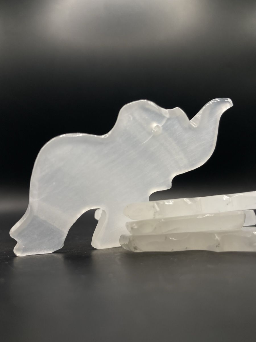 Statuette: Elefanten Anhänger 4 Stk. aus Glas oder Mineraliengestein – Usato da Vinelz venduto da Viewfinder84 3