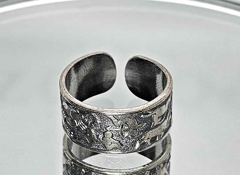 Ringe: Fingerring "STERNZEICHEN" – Neu (gemäss Beschreibung) aus Zug von urzeit 4