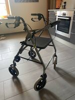 Rollator, Gehhilfe Drive mit Sitz und Bremse