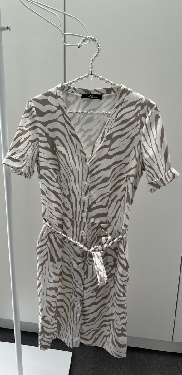 Kleider: Neues Kleid von Va Bene, Gr. 38 – Neu und originalverpackt aus Hünenberg See von spartakus02