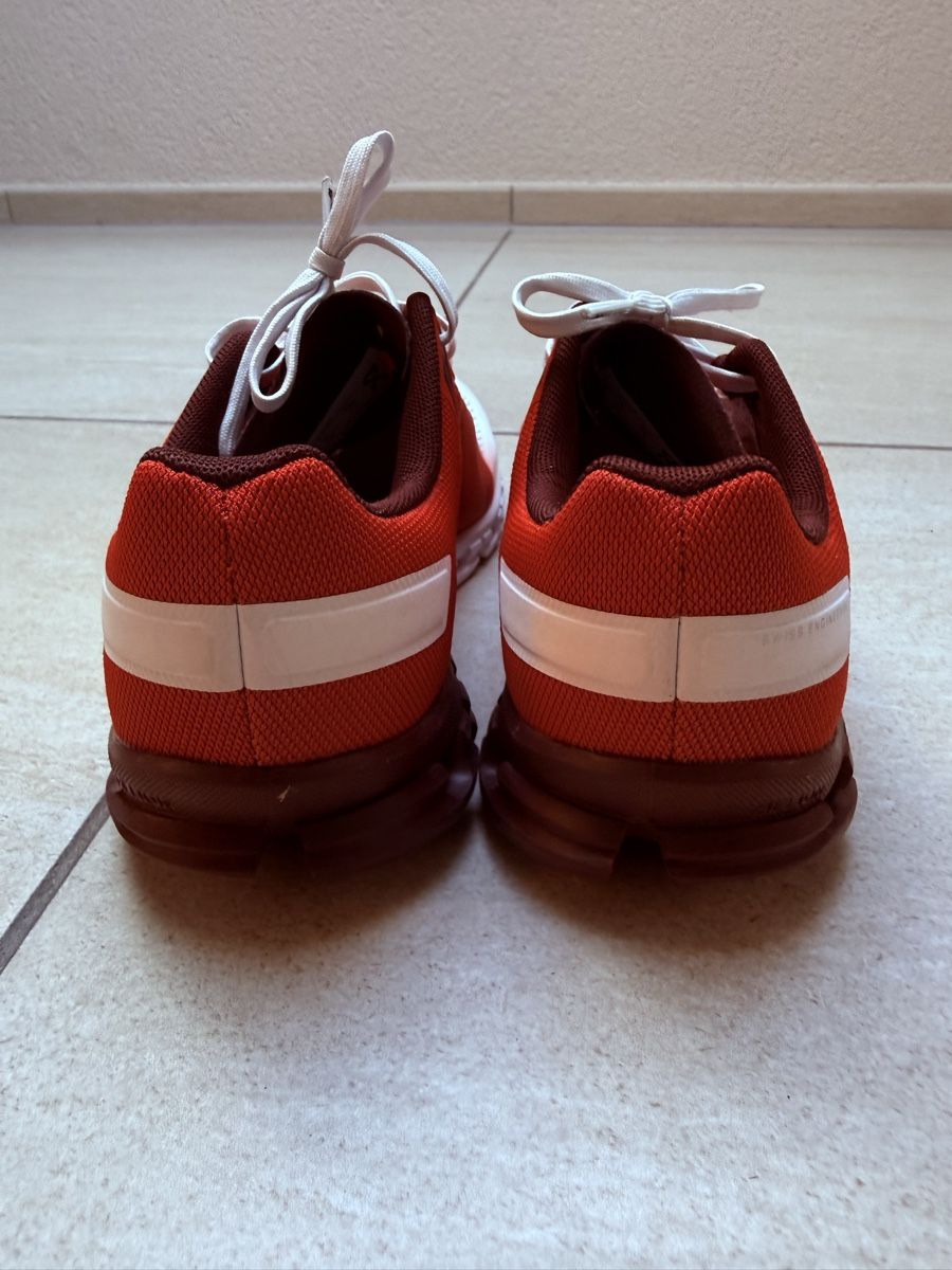 On Damenschuhe: On Cloudflow Laufschuhe Damen Grösse 37 Tokyo – Gebraucht aus Boningen von Tannsebaum 3