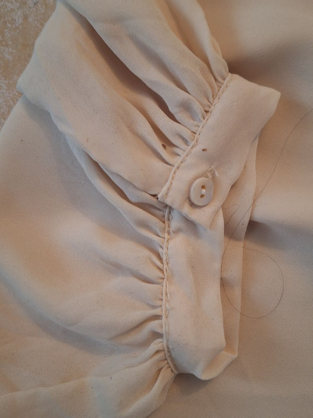 Camicette: Engelsbluse beige – Usato da Rheinfelden venduto da Cleopatra2000 3