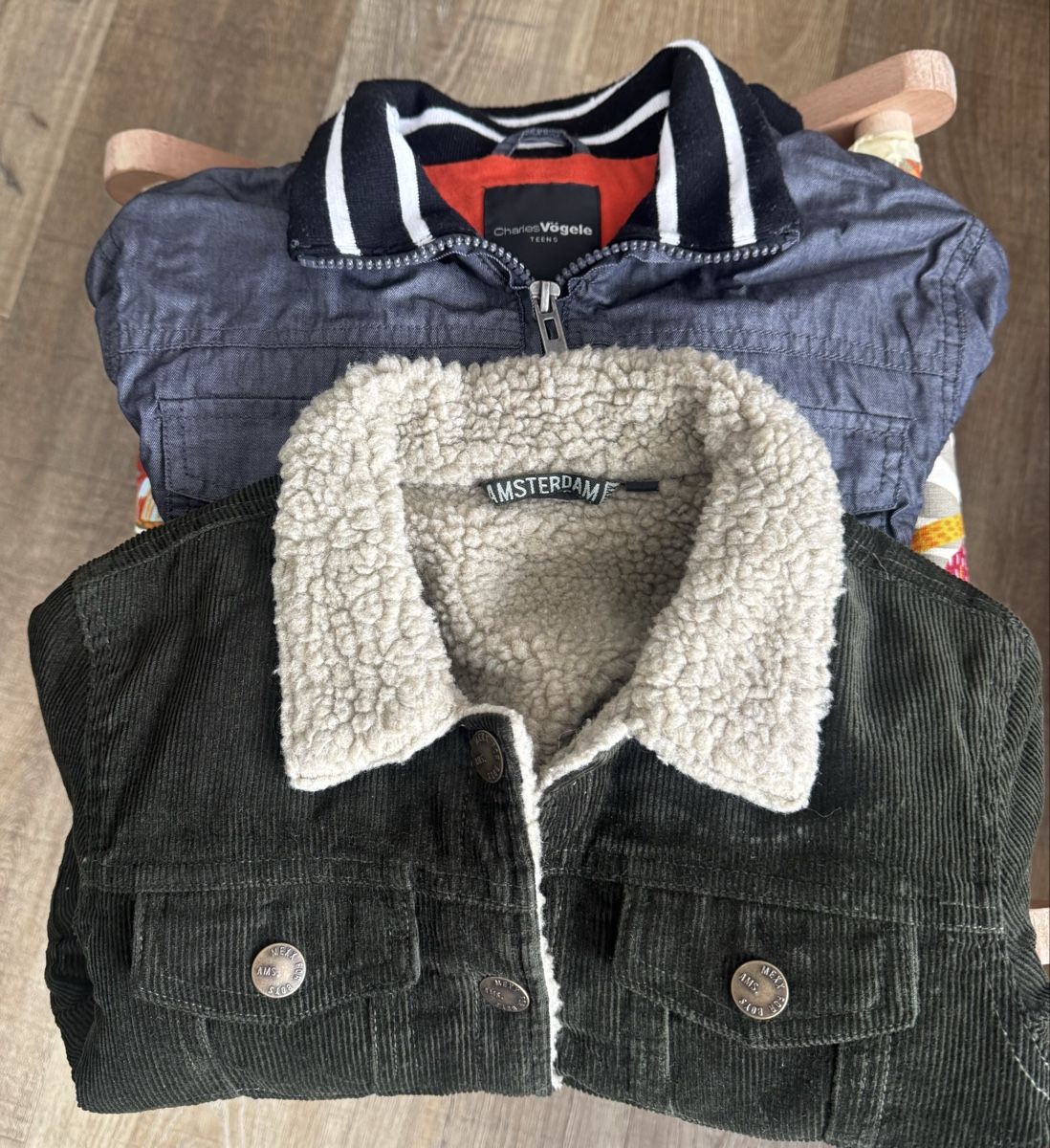 Lotti & Set di vestiti: Pack 2 Jacken – Usato da Gontenschwil venduto da alioli 1