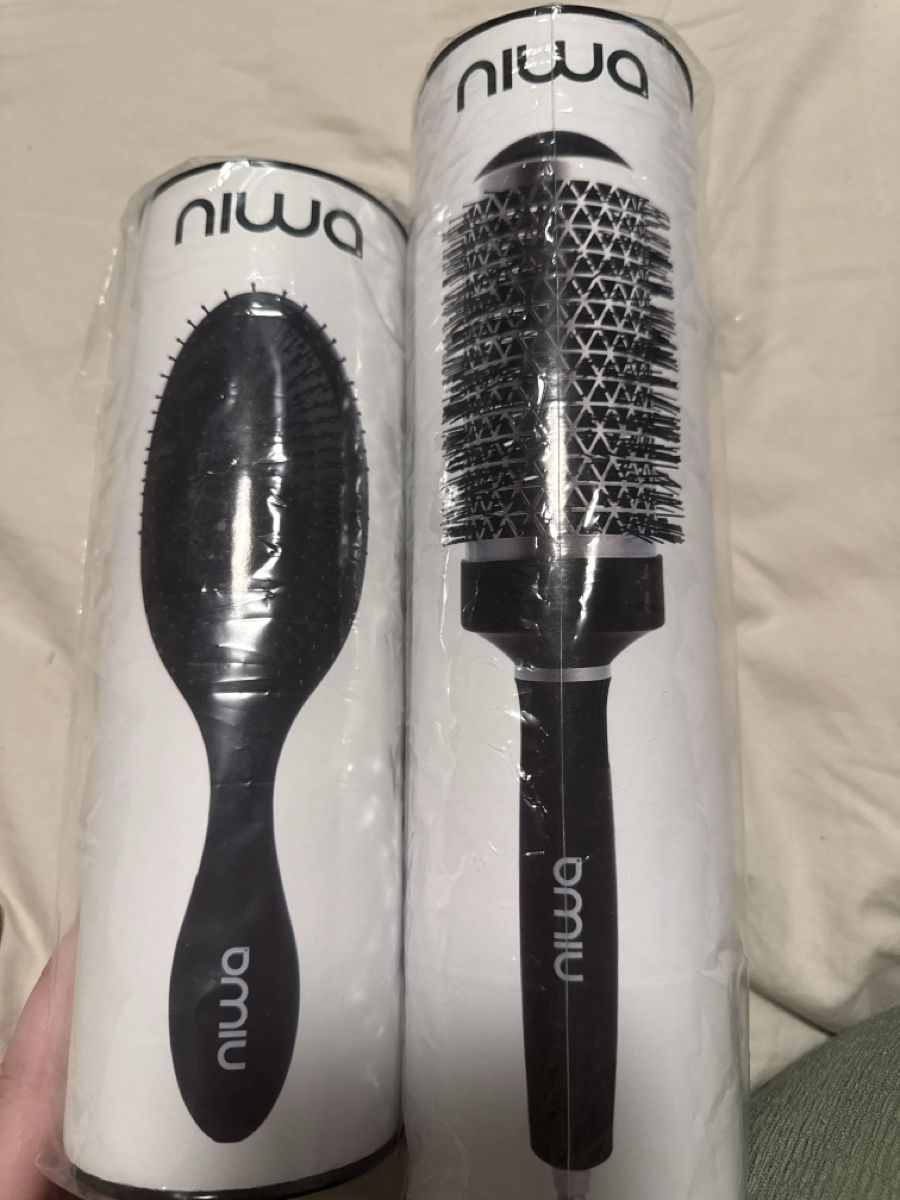 Altro per la cura dei capelli: Niwa Haarbürsten Set neu – Nuovo (secondo la descrizione) da Zürich venduto da viv_h2bw