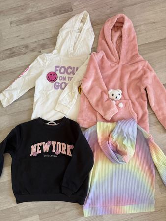 Lot de 4 pulls et sweat-shirts pour fille