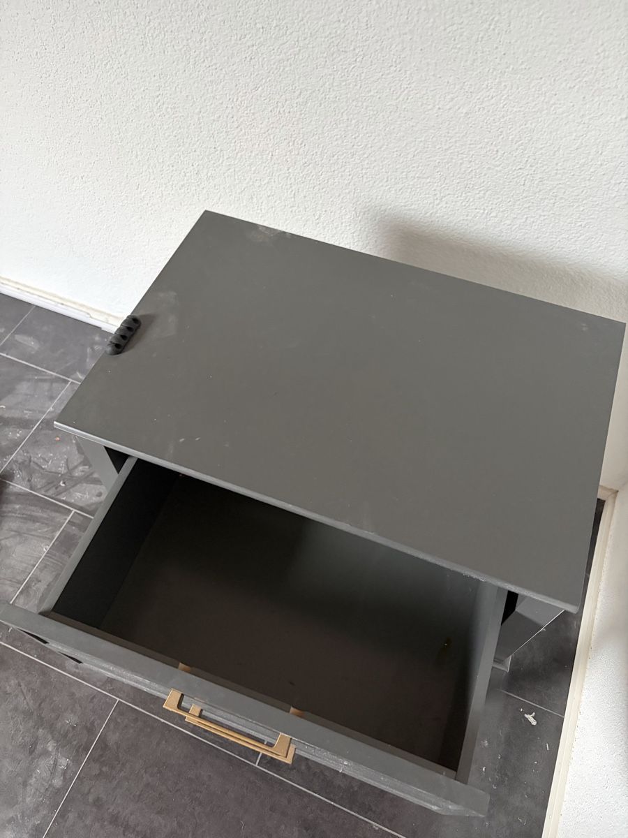 Comodini: Nightstand – Nuovo (secondo la descrizione) da Schwerzenbach venduto da ros_7nqs 1