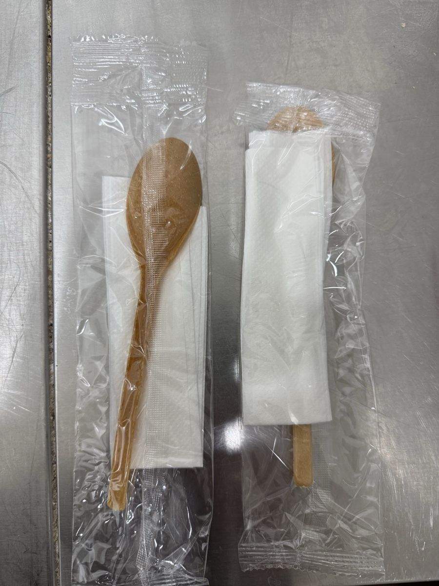 Set di posate: Besteckset: Löffel und Serviette – Nuovo e nell'imballaggio originale da Ebikon venduto da Rechsteiner90
