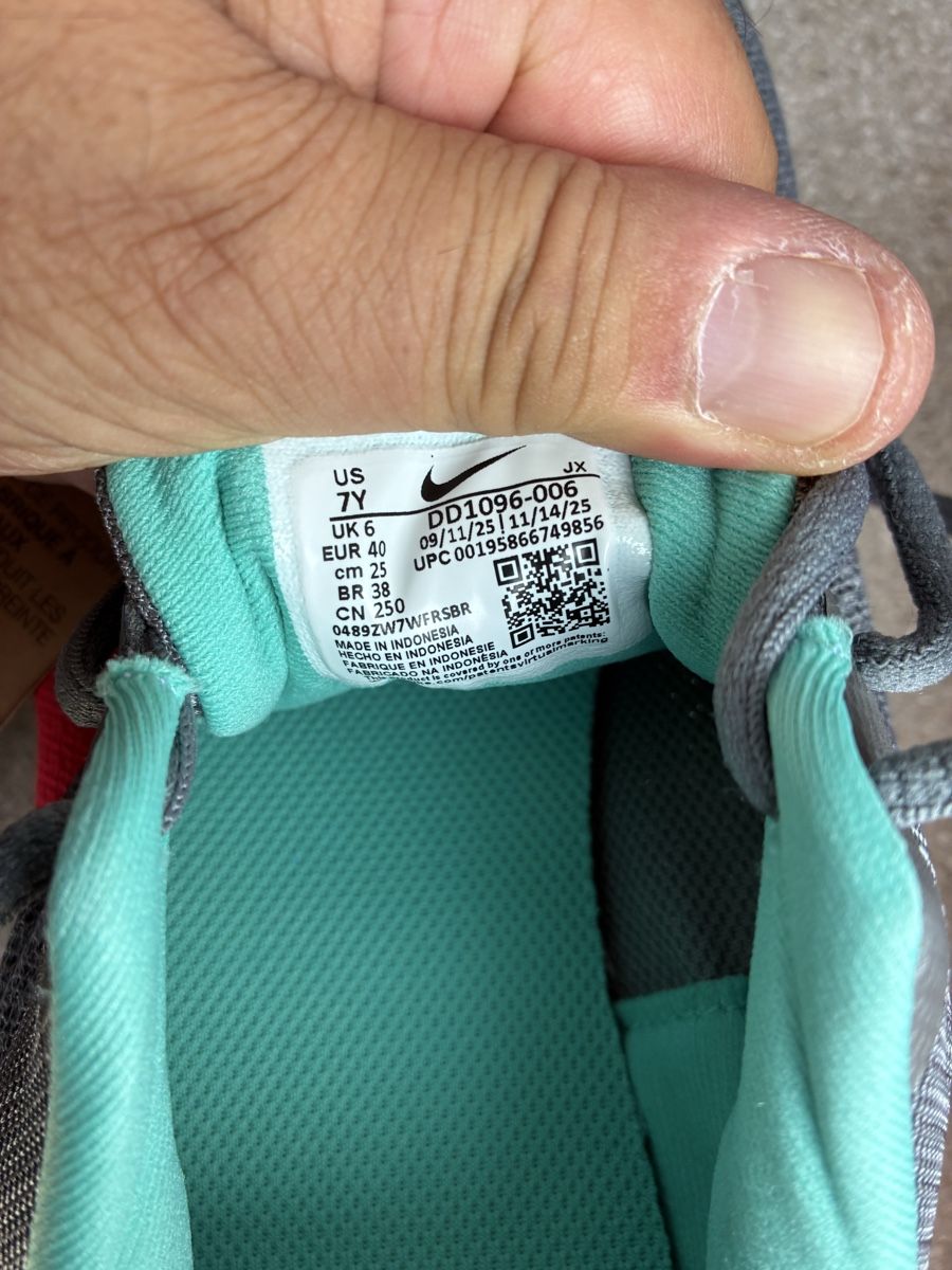 Nike Scarpe da donna: Nike Revolution 6  Grau 40 – Nuovo e nell'imballaggio originale da Zürich venduto da Msirco 1