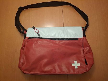 Umhängetasche mit CH Design