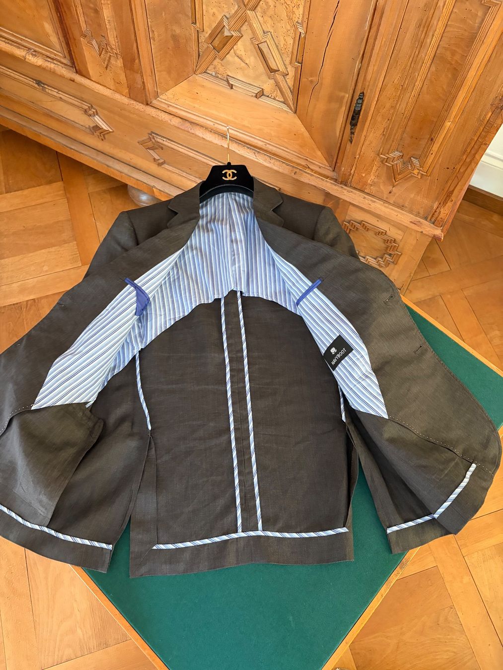 Navyboot Vestes: NAVY BOOT Blazer Gr.24 100% Leinen  Zustand: Perfekt – D'occasion à Interlaken par Bona55 5