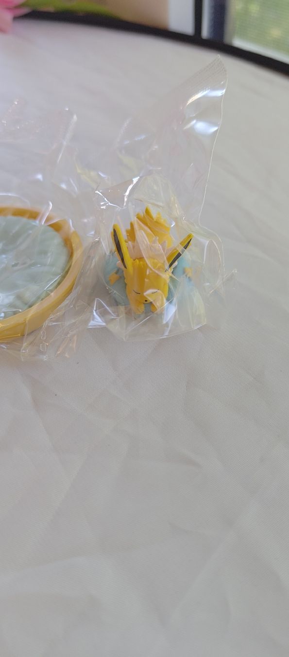 Pokémon Statuette: Pokemon Mystery Box Figur | Blitza Figur NEU – Nuovo e nell'imballaggio originale da Schwerzenbach venduto da VityaCrafts 1