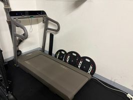 Technogym MyRun Laufband (Modell DCKN2B)