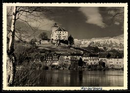Foto-AK Werdenberg, Schloss und Ort vor Bergkulisse