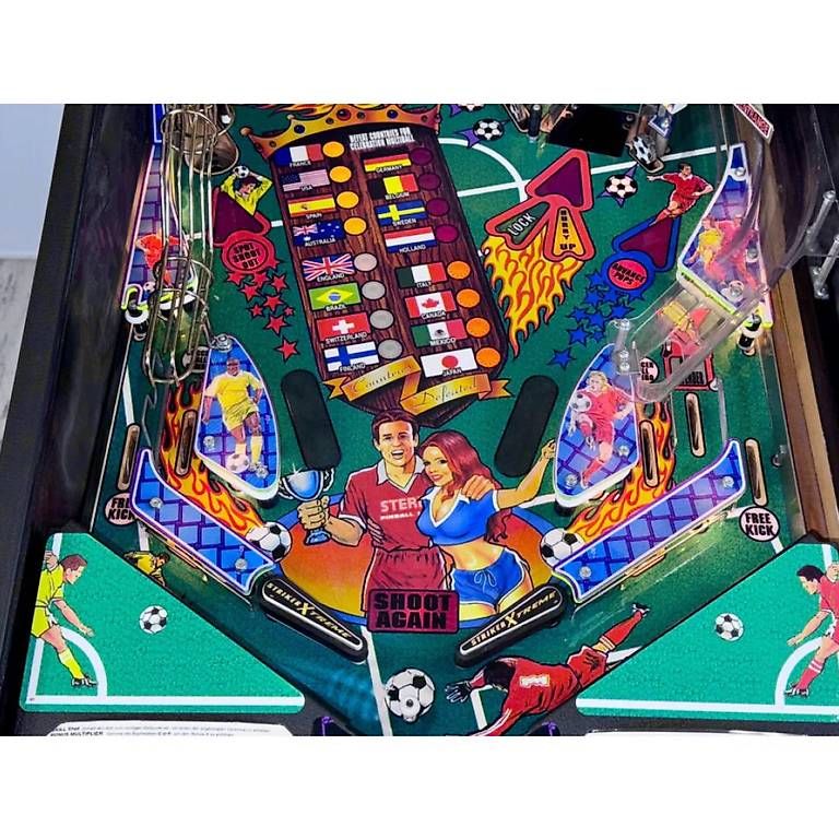 Stern Pinball Flipper: Flipperkasten Stern Striker Xtreme – Usato da Liestal venduto da Tomsurf 2