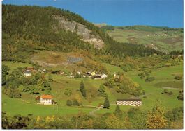 CLUGIN bei ANDEER mit dem Schamserberg