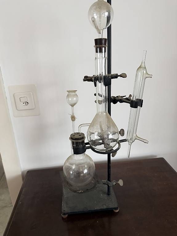 Bicchieri: Ancien laboratoire en verre – Usato da Arvillard (Salins) venduto da Taniguchi