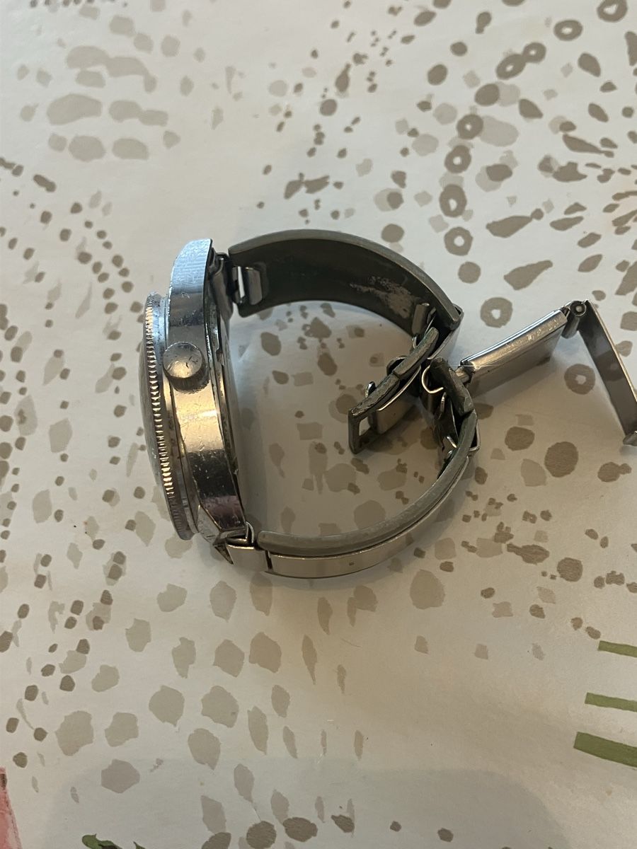 Montres: Ancienne montre  – Défectueux à Fribourg par Snoopy-Mousi 3