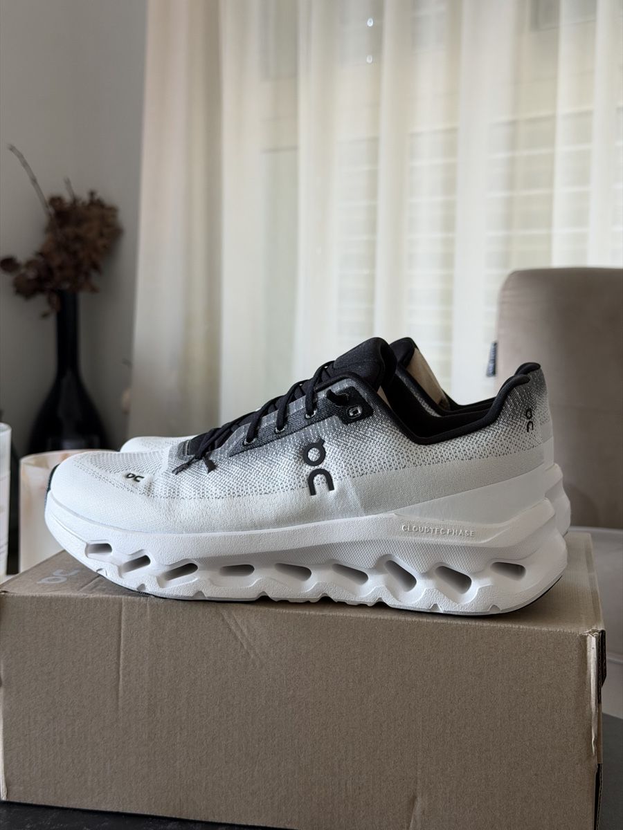 On Scarpe da uomo: On Running Cloudtilt Black Ivory taille 44 – Nuovo e nell'imballaggio originale da Yverdon-les-Bains venduto da ioustock 1
