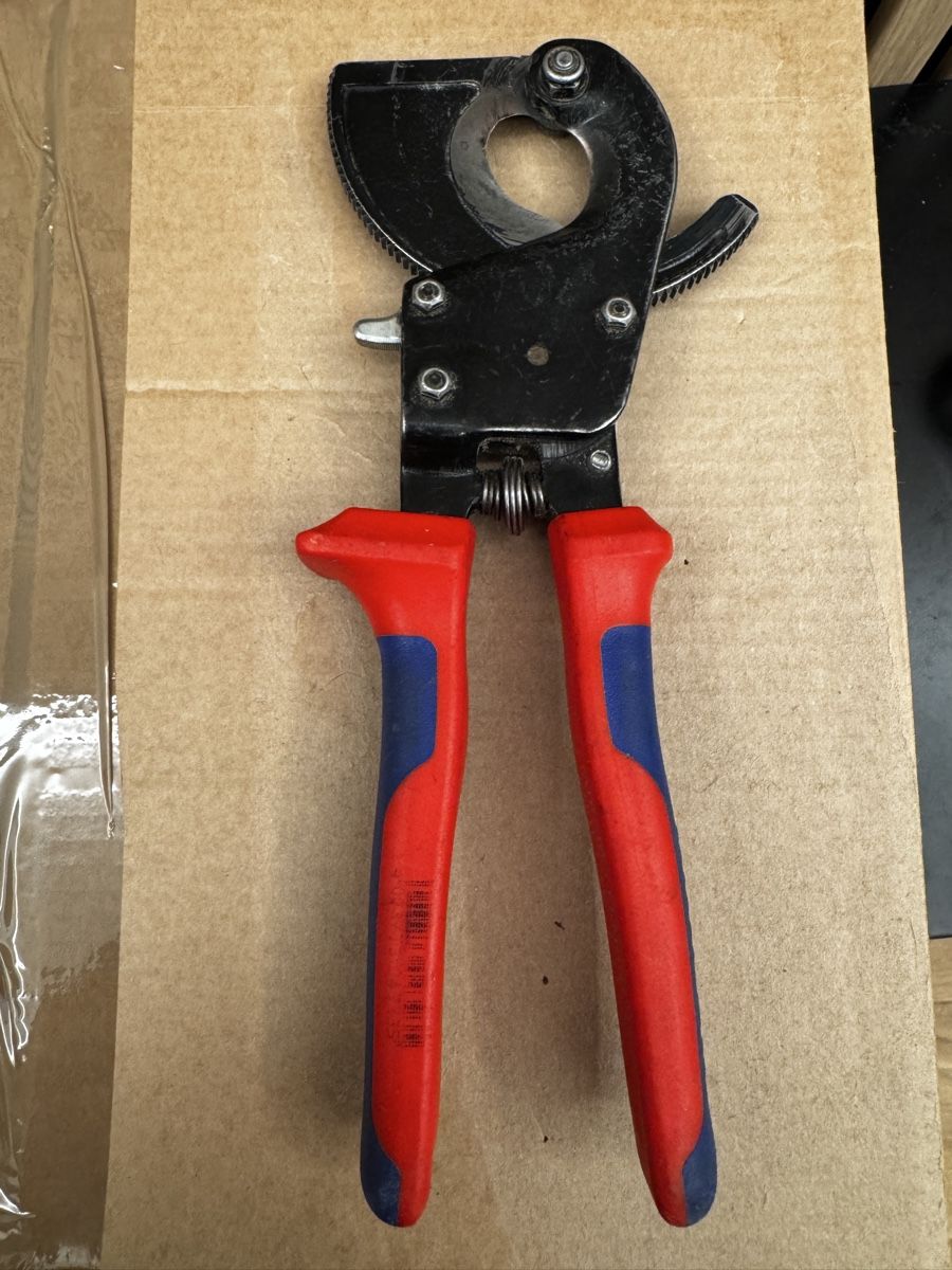 Knipex Tutti gli attrezzi: Knipex Kabelschneider 250 mm – Usato da Basel venduto da bau_6tk8 3