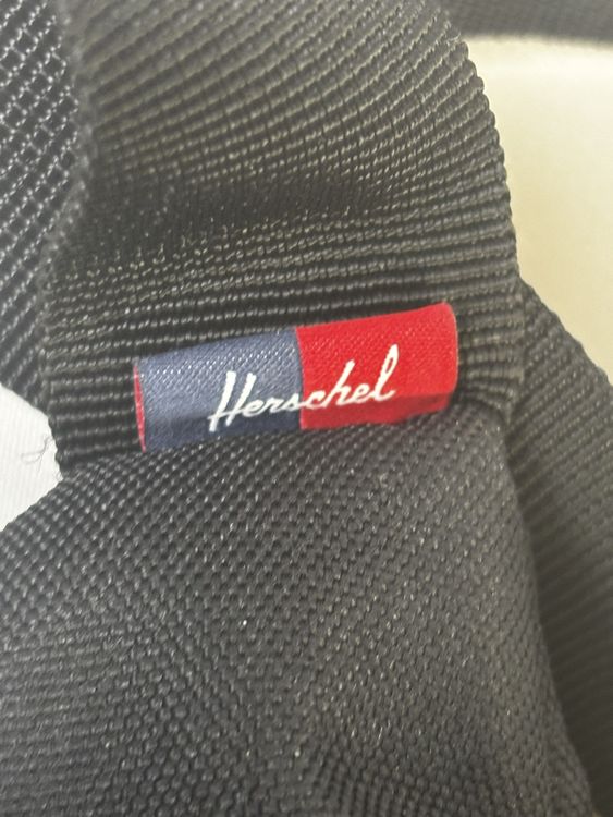 Herschel Borse: Chicago Bulls NBA Herschel Sac banane très bonne état – Usato da Genève venduto da MonPucier 7