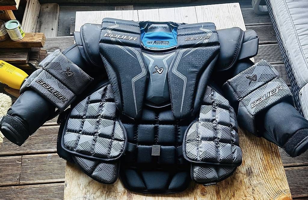 Schutz & Schoner: BAUER Elite INT Medium Eishockey-Goalie – Gebraucht aus Buochs von pas_687f
