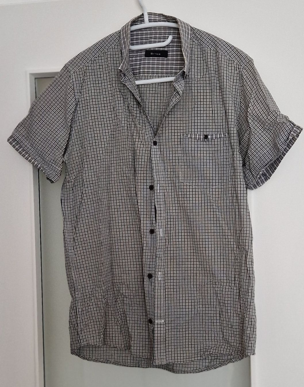 Camicie: chemise grandeur M – Usato da Couvet venduto da Pioune