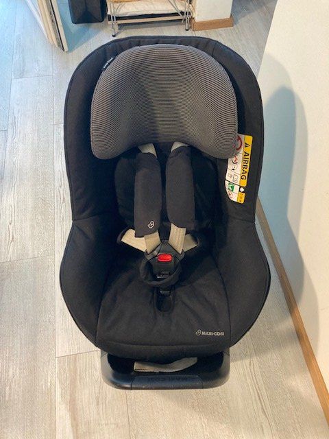 Maxi-Cosi Auto-Kindersitze: Maxi Cosi 2wayfix Station mit Kindersitz – Gebraucht aus Zürich von Laura1079 7